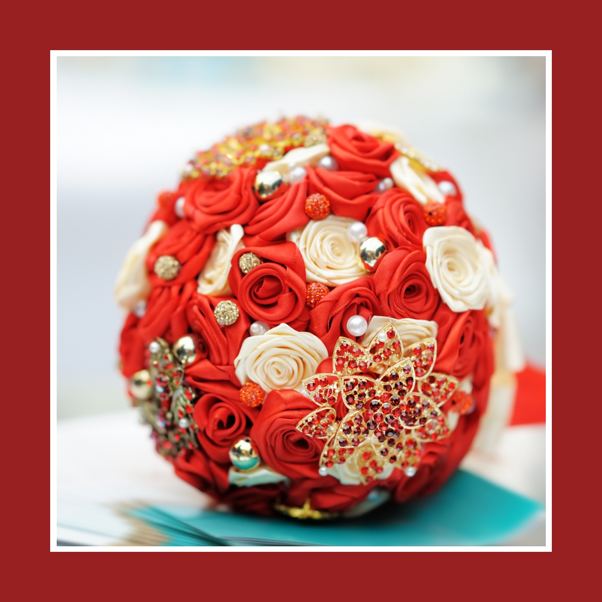 Brautstrauß aus Kunstblumen Rote Kugel 2015
