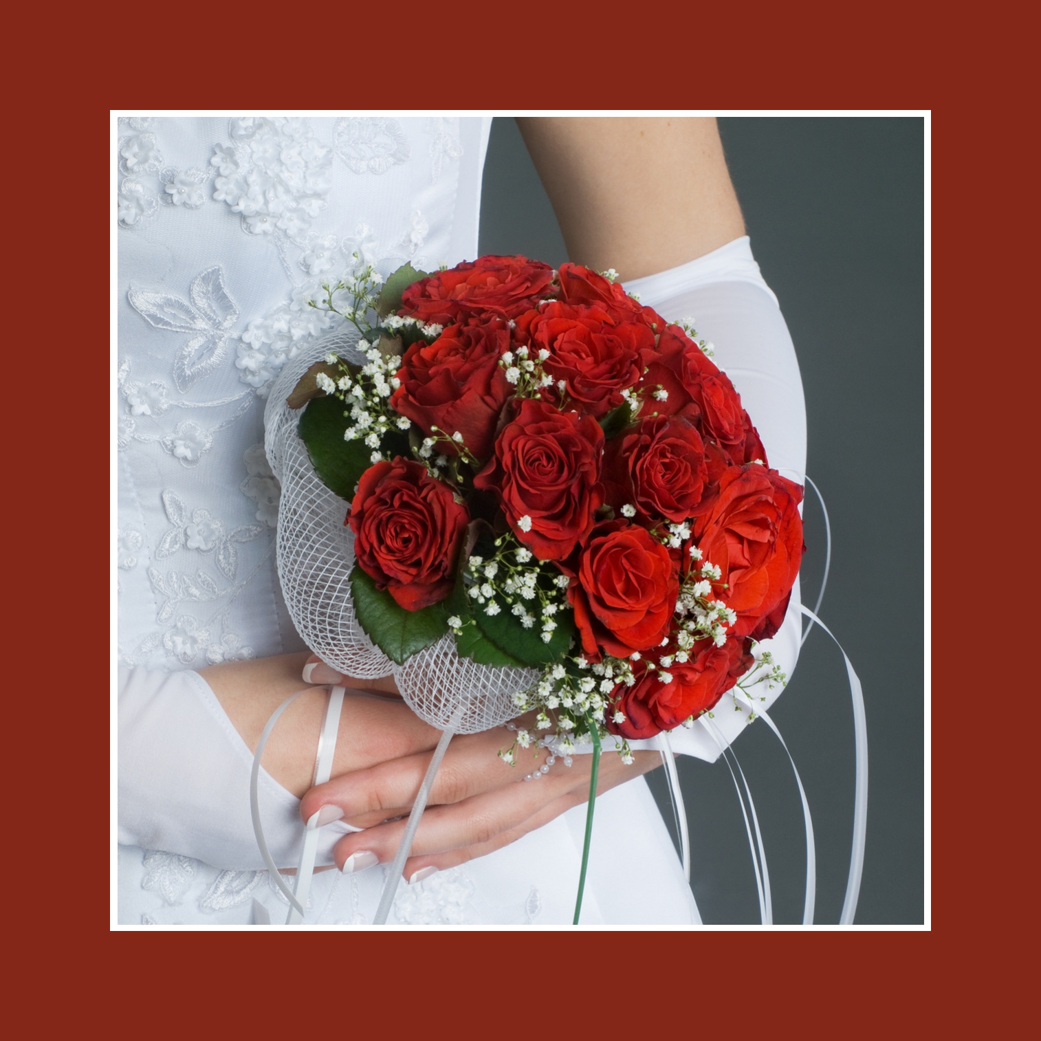 Der Klassische Biedermeier Aus Rosen In Rot Und Weiss