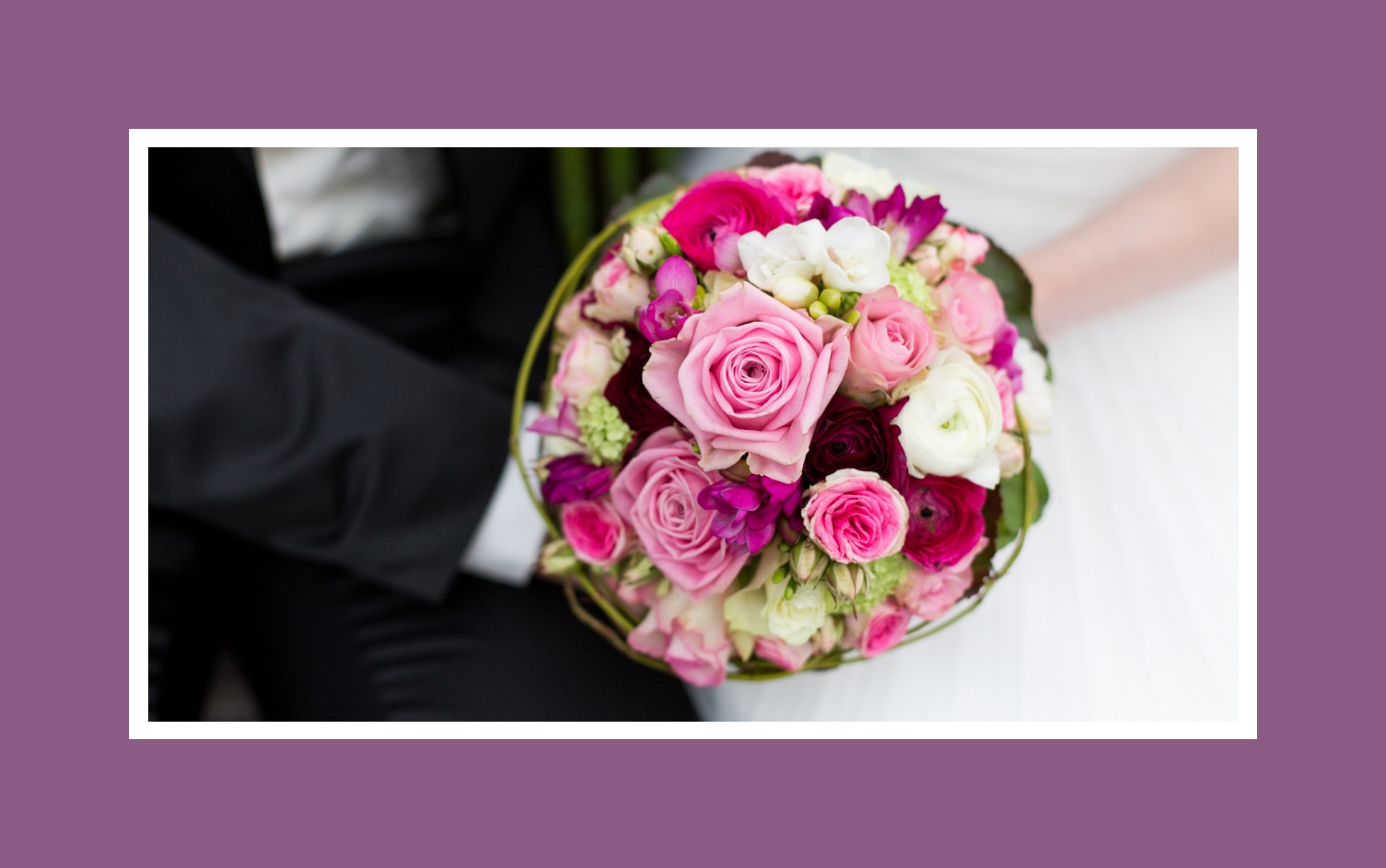 Hochzeitstrauß aus Rosen und Ranunkeln in Rosa und Weiß 